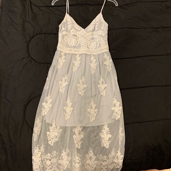 Women’s dress - Picture 2 of 2